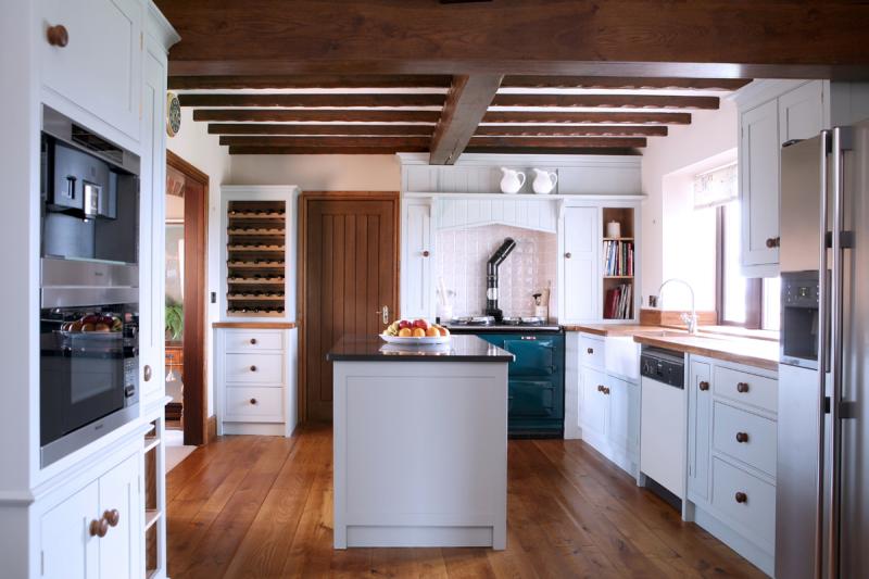 Kitchen in a classic style by Dovetailors